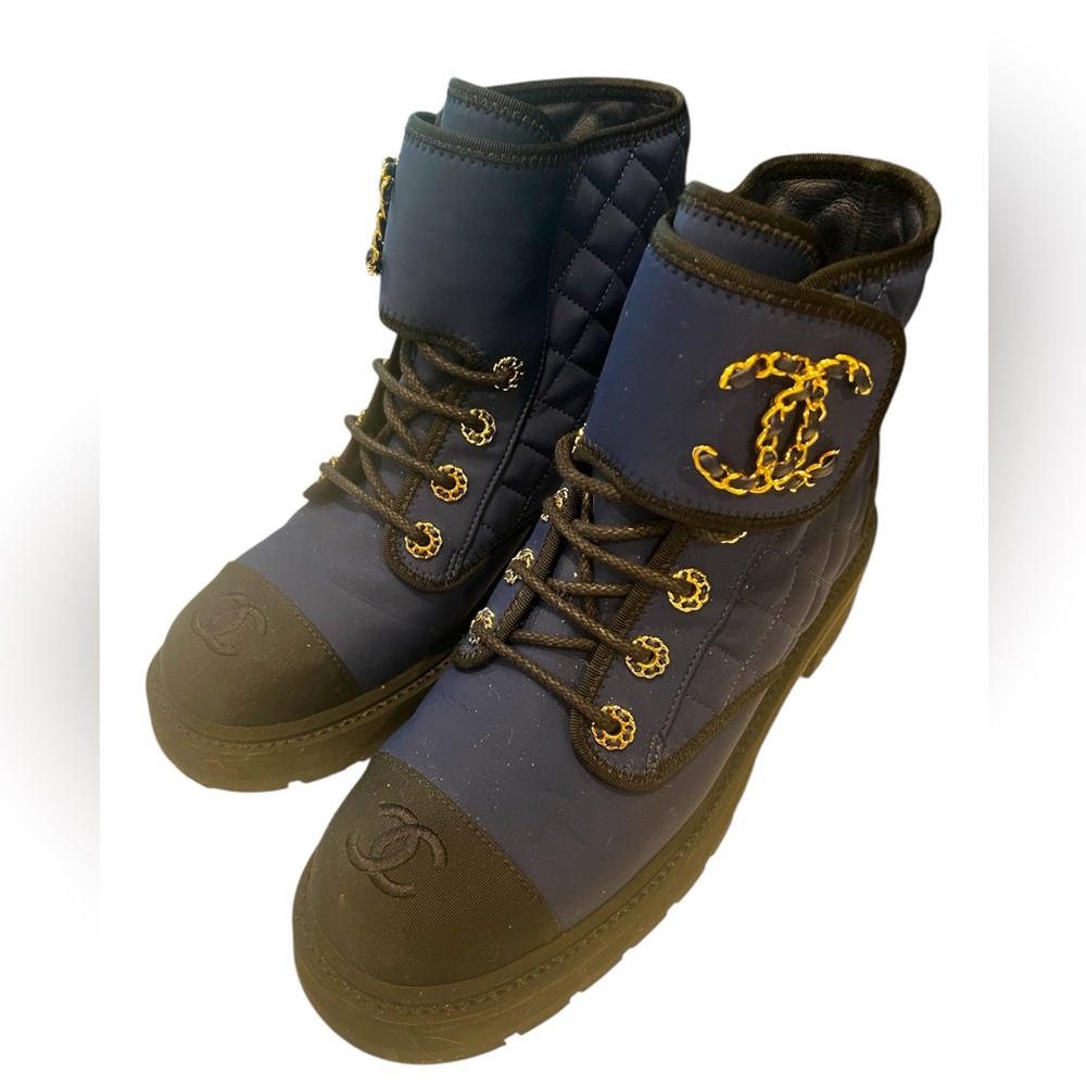 Chanel Quilted Boots pre-owned Size 40